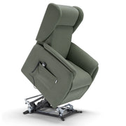 Poltrona relax elettrica FIRENZE MADE IN ITALY per anziani e disabili, 2 motori, 4 ruote, con Kit Batteria, tessuto antimacchia, colore Verde Foresta
