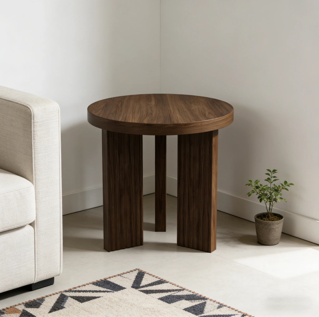 Tavolino rotondo in MDF effetto noce con gambe a treppiede