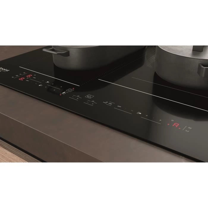 HOTPOINT HB2760BNE - Piano cottura a induzione - 3 zone - 7200W totali - L 59 cmX P 51 cm - Nero