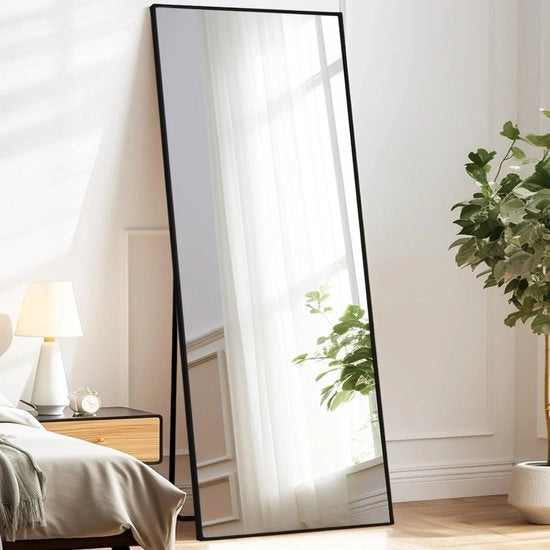 Specchio grande da parete 180x76cm con cornice in alluminio nero