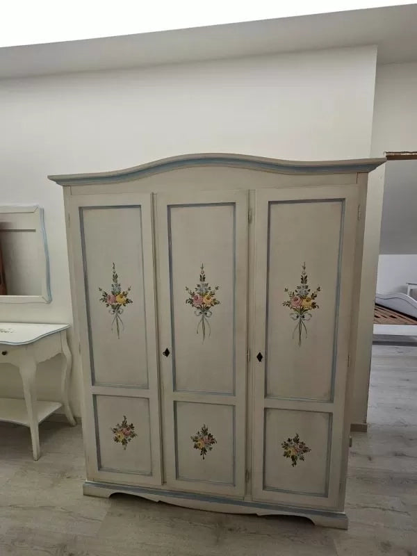 Armadio 3 porte legno bianco anticato filo azzurro decorato 158x56x197 - Mobili 2G