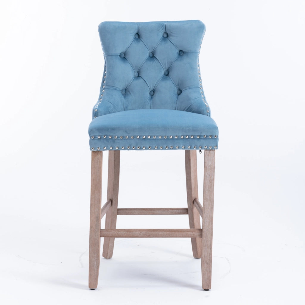 Set di 2 Sgabelli da Bar con Schienale Alto e Borchie Decorative; Gambe Regolabili; Velluto Azzurro Chiaro