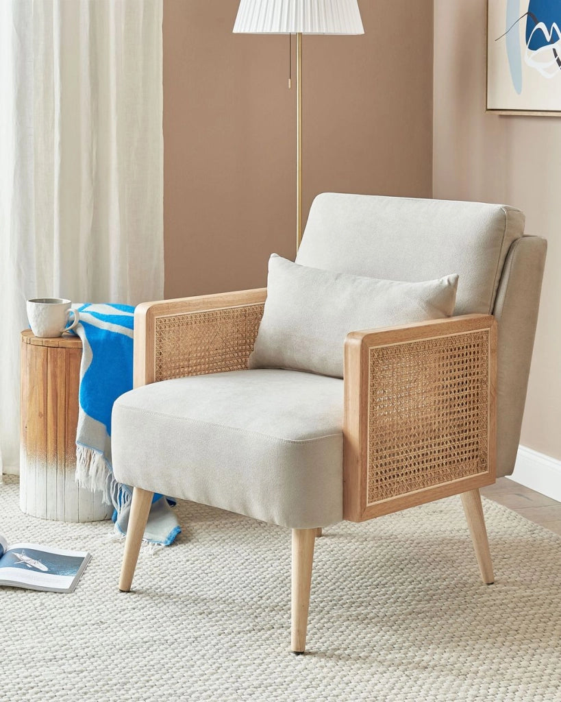Poltrona Beige chiaro Poliestere Struttura in legno con intreccio in rattan Gambe in legno Tappi delle gambe in plastica con cuscino Stile tradizionale Soggiorno Camera da letto