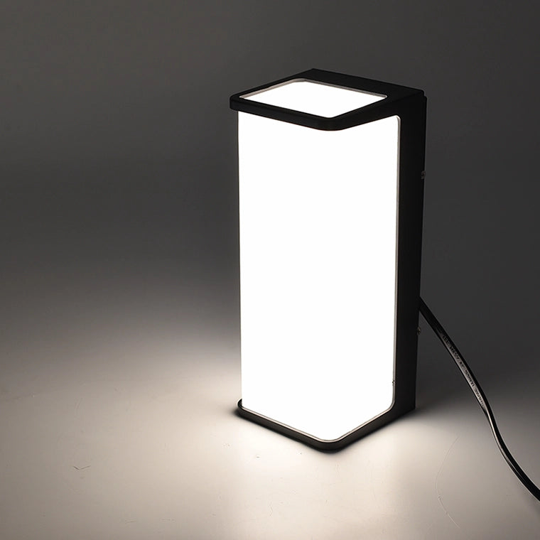 APPLIQUE DA ESTERNO A LED RETTANGOLARE DA PARETE IN PVC NERO LUCE NATURALE 4000K - ALTA EFFICIENZA E DESIGN MINIMALISTA