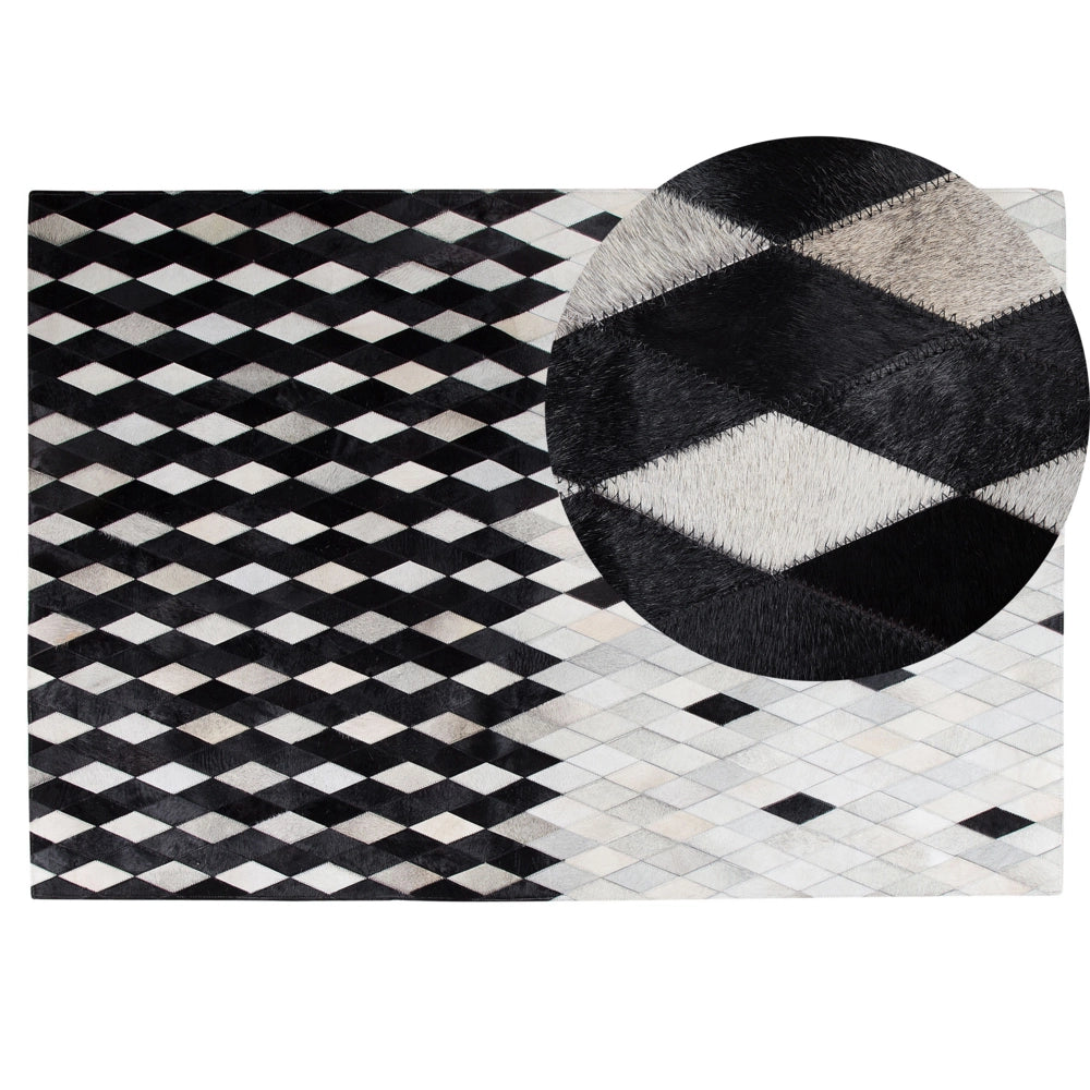 Tappeto Bianco e Nero in Pelle 140 x 200 cm Moderno Patchwork Fatto a Mano