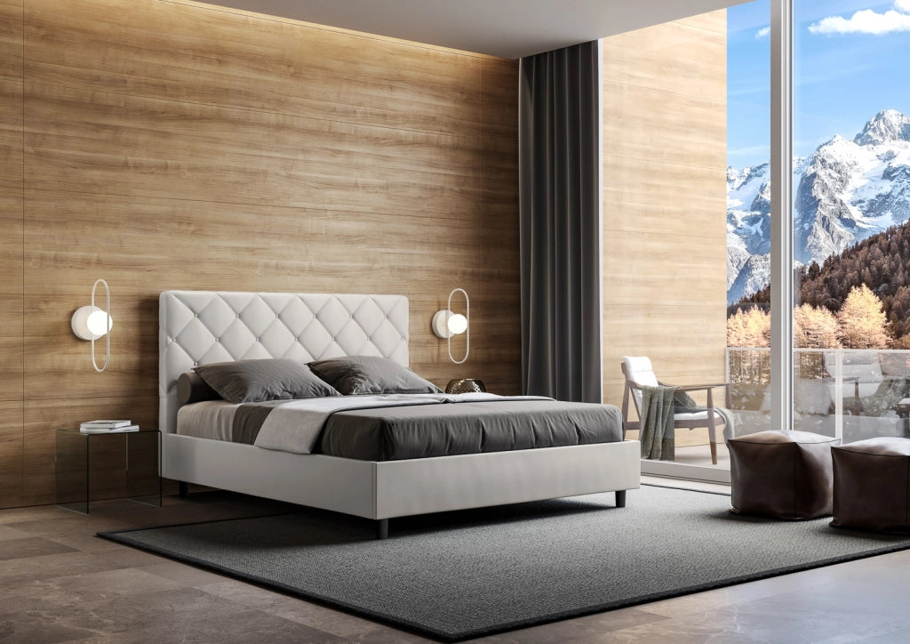 Letto Matrimoniale 160x210 cm con Rete e Contenitore con Testata e Alzata Comoda Imbottito in Similpelle Priya Bianco
