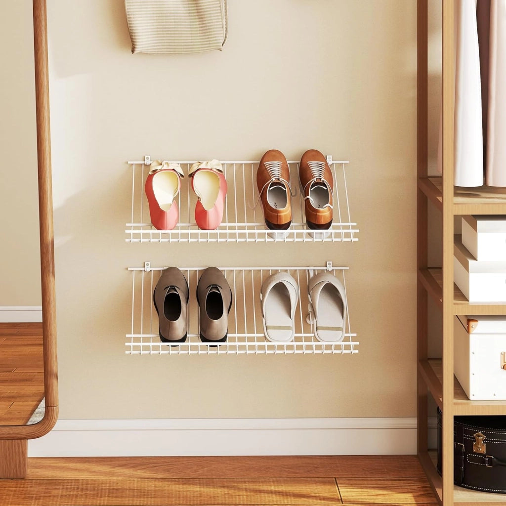 Set di 2 Scaffali a Muro, 61 cm Porta Scarpe in Metallo, Kit Organizzatore di Stoccaggio, 4 Supporti in PVC, Unità di Mensole Personalizzabile per Lavanderia Camera da Letto, 61x30x2,5 cm