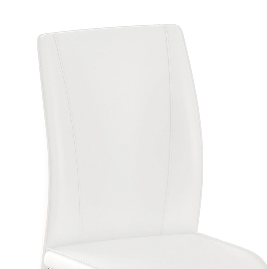Set di 2 sedie da pranzo in similpelle bianca con gambe in metallo nero; design ergonomico