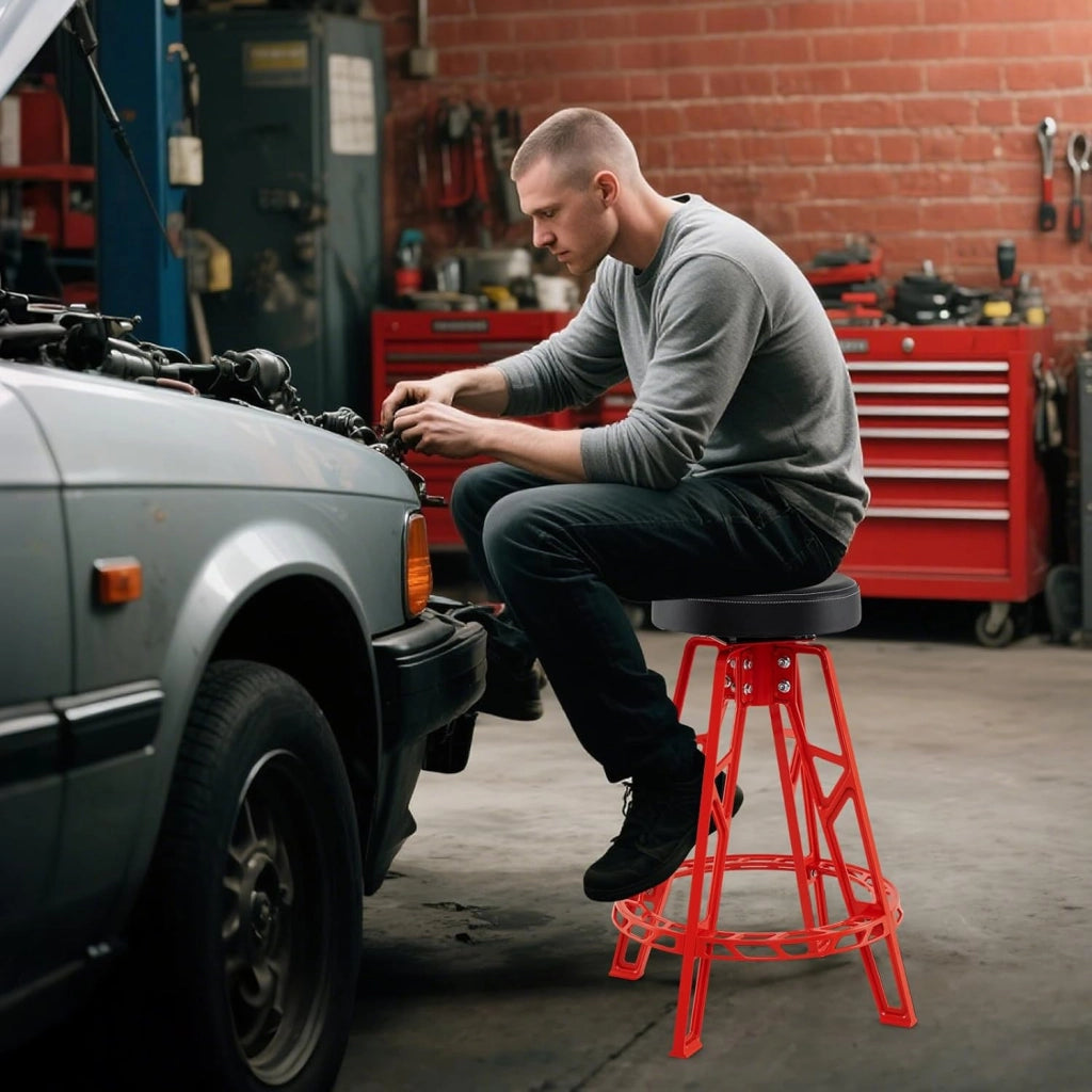 Sgabello da Officina, Sedia Meccanico in Metallo con Girevole a 360° e Seduta Imbottita, Capacità di 182 kg, Sgabello Alto da Lavoro con Poggiapiedi per Garage e Officina, Rosso + Nero