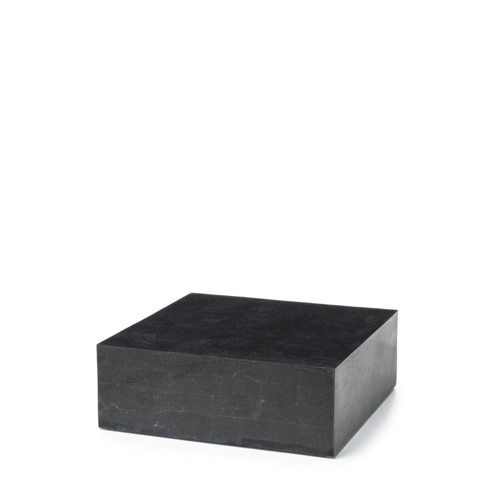 Tavolino Nanay Black Stone in pietra fossile nera e compensato marino - Struttura geometrica quadrata moderna 80x80x28 cm - Design di lusso