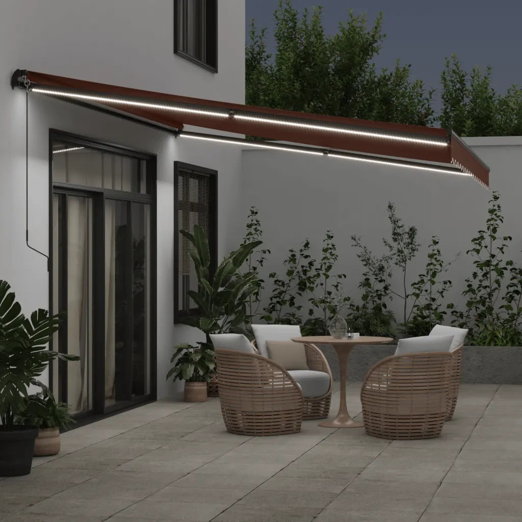 vidaXL Tenda da Sole Retrattile Manuale con LED Marrone 450x350 cm