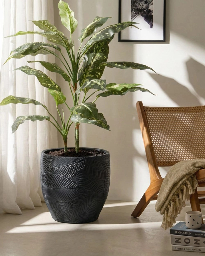 Vaso da fiori grigio in fibra di argilla verniciata per interni ed esterni, rotondo, 42 x 42 x 42 cm, motivo a foglie
