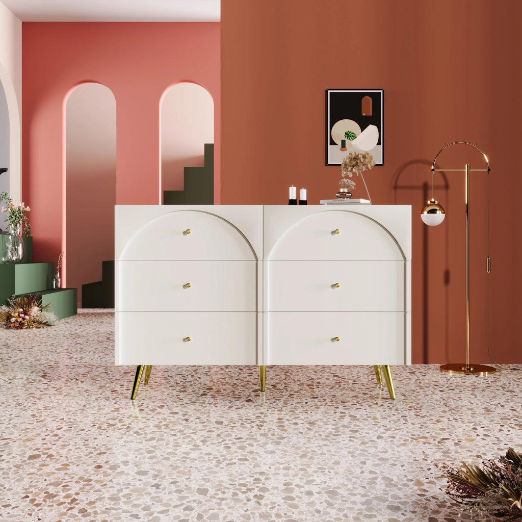 Cassettiera con 6 Cassetti e Frontali Bombati; Piede in Metallo Regolabile; Stile Classico; in Legno e Metallo; 120×40×85 cm; Bianco Crema