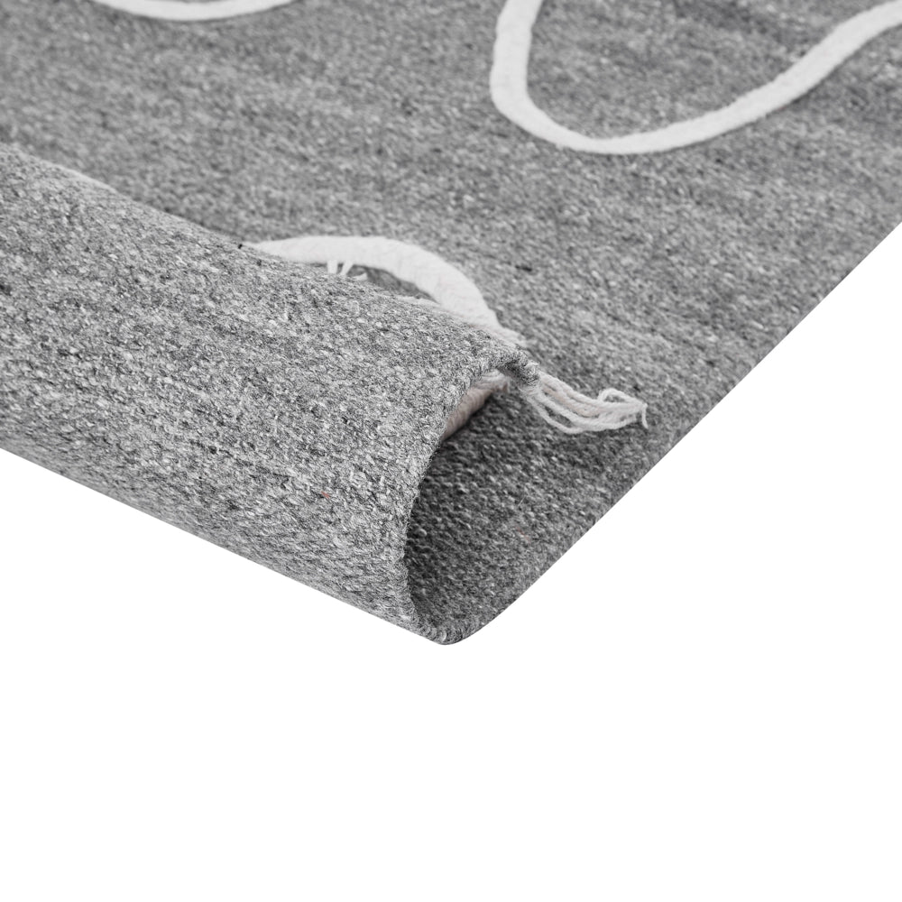 Tappeto rettangolare per interni e per esterni in poliestere con motivo a nappe grigio 140 x 200 cm stile boho