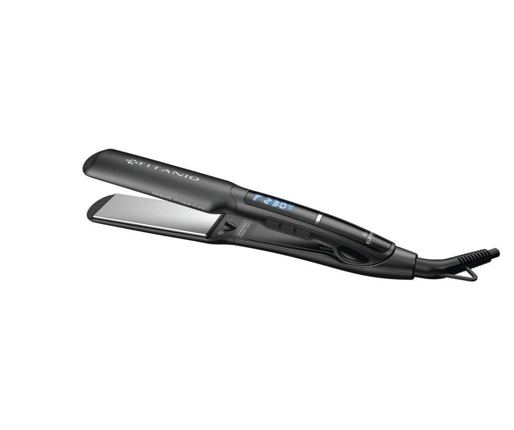 GA.MA Piastra X-Wide Digital Titanio 4D: trafile larghe in titanio, tecnologia agli ioni e ozono, anti crespo, per look liscio anche su capelli difficili e voluminiosi, temperatura regolabile da 150 a 230°C, auto spegnimento