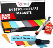 Strisce adesive magnetiche descrittive - 84 pezzi - 60x20mm (+ pennino) | Magnetici descrittivi, adesivi, per lavagne bianche, tavole kanban e pannelli magnetici - Magnetici descrittivi per frigorifero