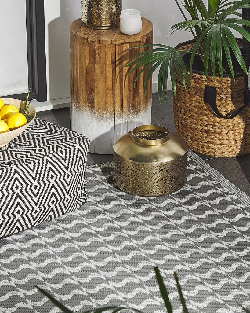 Tappeto per esterni Grigio Materiali sintetici Rettangolare 120 x 180 cm Motivo geometrico ondulato Accessori da balcone