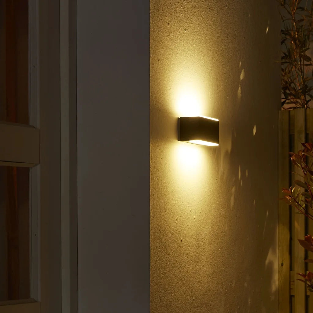 Luxform Applique da Giardino a LED Cube Nera 441755