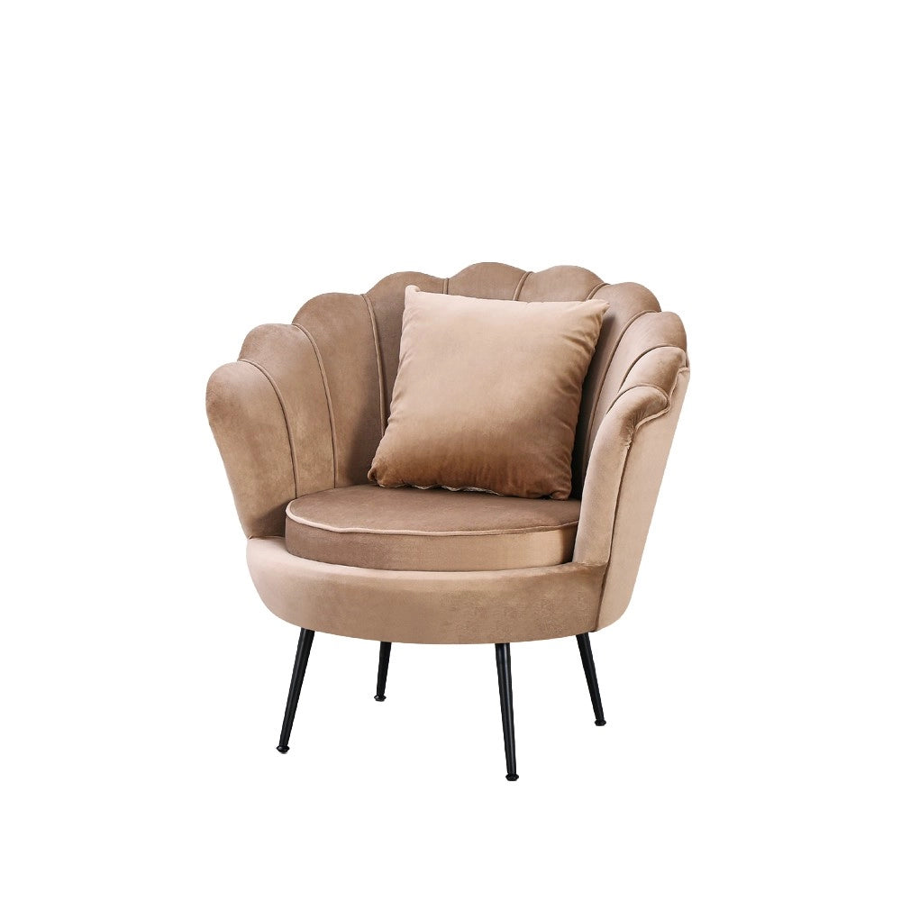 Poltrona Orel a Conchiglia in Velluto Beige – Design Elegante e Avvolgente