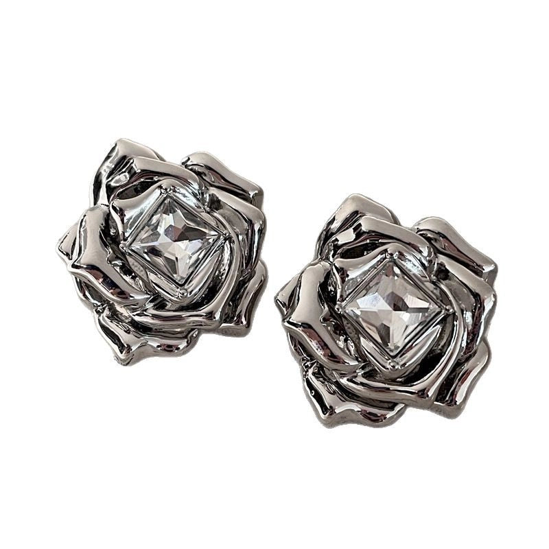 Orecchini a forma di fiore 3D in metallo stile retr¨° Rock Rose Silver