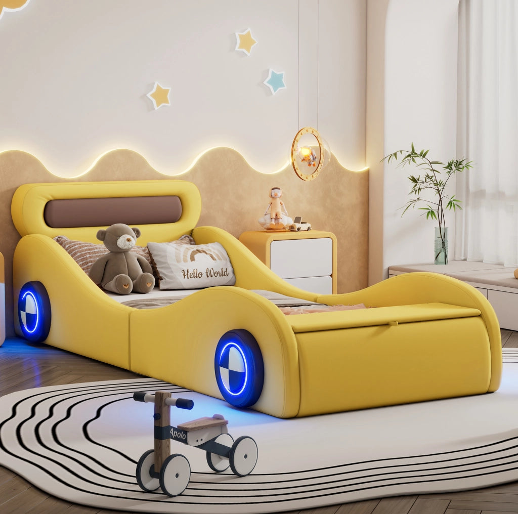 Letto imbottito a forma di auto 90×200 cm giallo con ruote luminose e vano portaoggetti