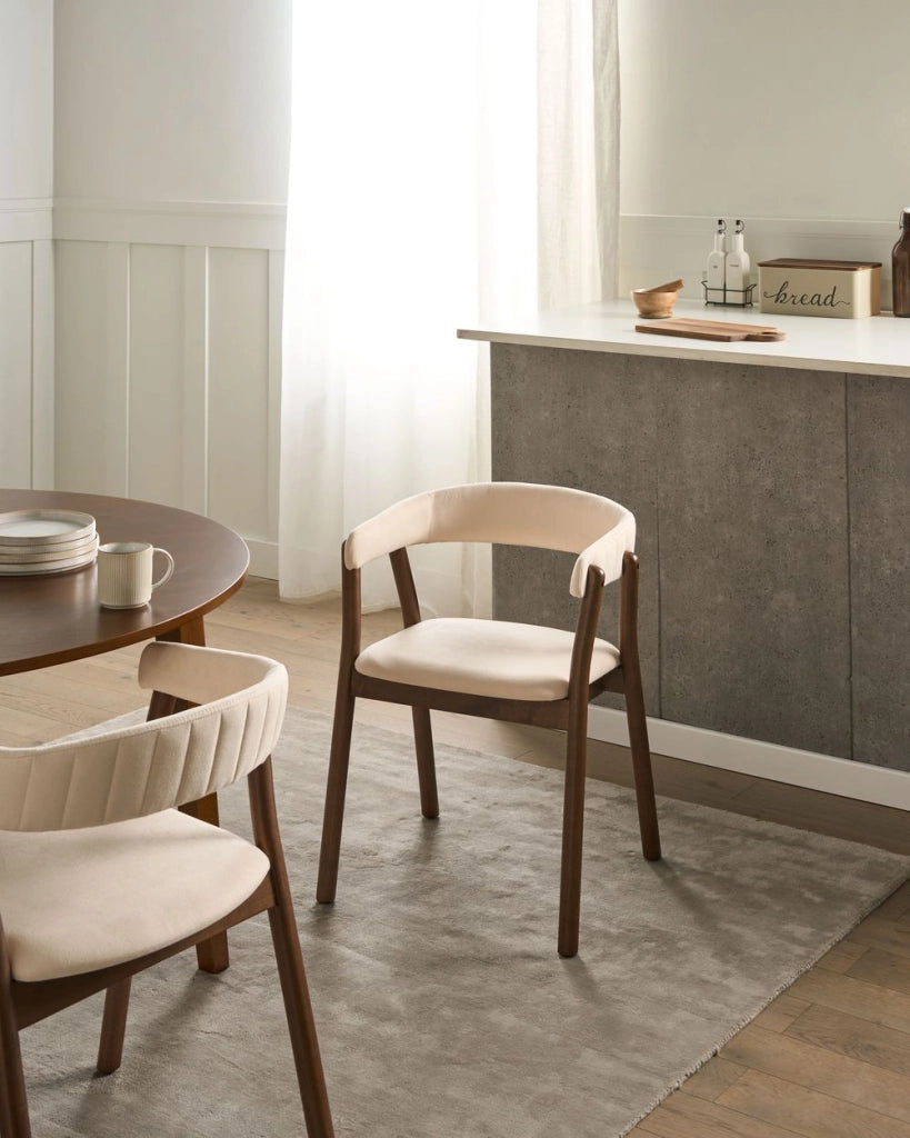 Set di 2 sedie da pranzo in tessuto poliestere marrone scuro e bianco sporco Gambe in legno di gomma Stile retrò tradizionale