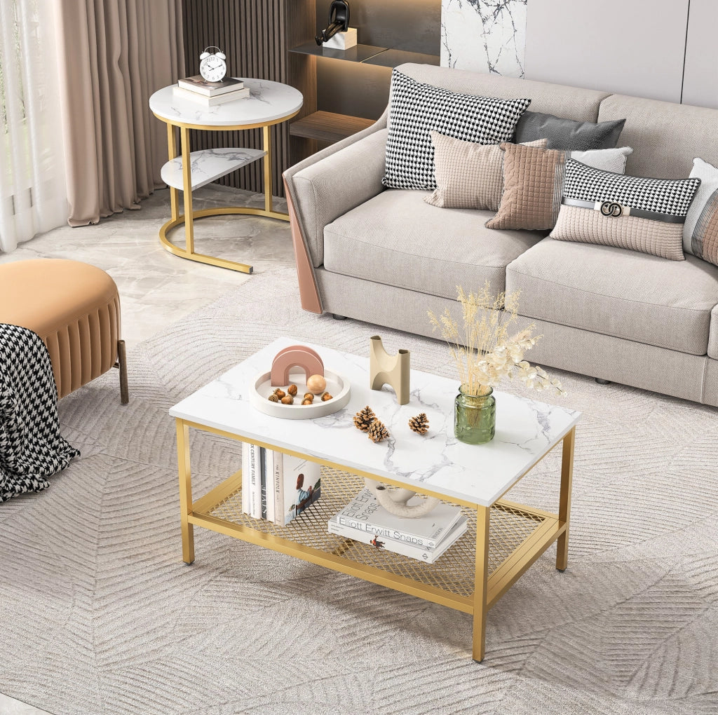 Set di tavolini da salotto impilabili con piano effetto marmo; legno e acciaio inox; oro