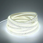 Striscia LED 6 Metri - Impermeabile - Indoor e Outdoor - Consumo di Energia Basso - Alta Qualità