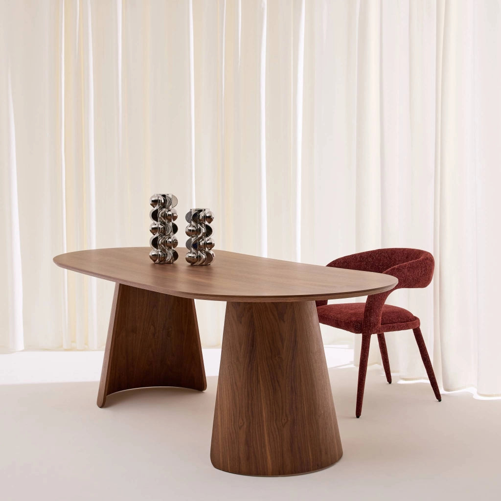 Tavolo da pranzo ovale decorato in legno, 8 posti, noce