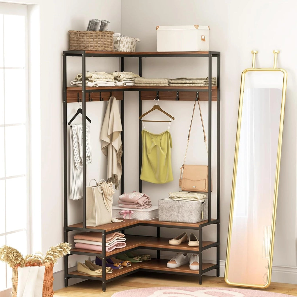 Stand Appendiabiti Angolare, Appendiabiti a Forma L con Ripiani Aperti 7 Ganci e Panca per Scarpe, Struttura in Metallo e Piedini Regolabili, 90x90x178 cm (Marrone)