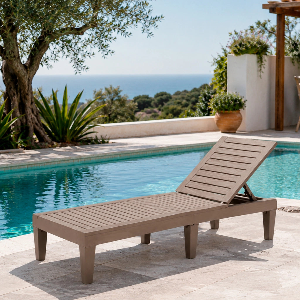 Lettino Relax Da Esterno Con Schienale Regolabile 5 Posizioni In Polipropilene Effetto Legno Per Piscina Spa Giardino E Patio 190 x 57.5 x 29 Cm Marrone