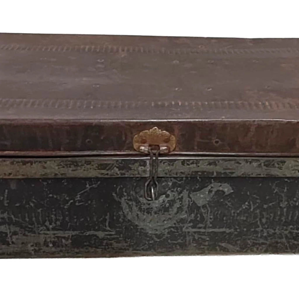 Valigia artigianale in metallo, 67x37x25h cm