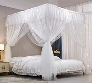 Letto a Soglia con Ruches - Zanzariera Quadrata con 4 Aperture - Rete a Doppia Parete - Bianca - Romantico e Respirabile - Ideale per la Camera delle Ragazze