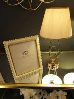 Cornice Petal White Glam Cm 25.4X2.3X30.5  (Misura Interna Cm 15X20)