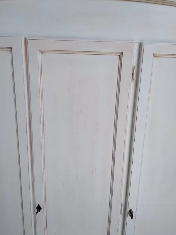Armadio 3 ante legno gendarme shabby bianco anticato 158x56x197h - Mobili 2G