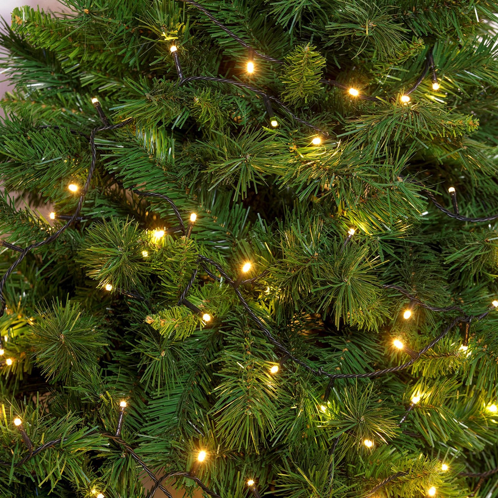 catena lineare minilucciole a led serie 'tl-c' 200 led l.bianca - 10 mt. (8+2) cod:ferx.8079001nlm