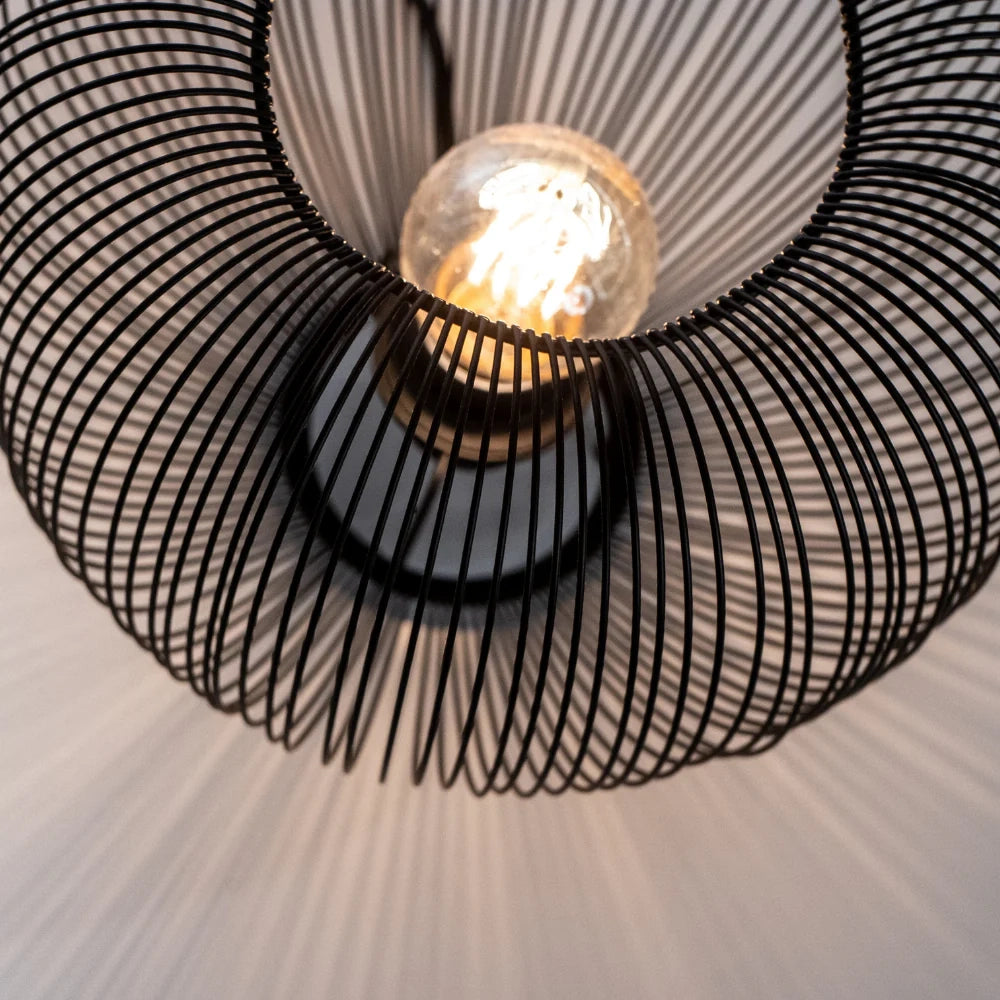 Lampada da tavolo Brilla in metallo nero lucido | Duzzle
