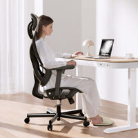 Sedia da ufficio ergonomica con regolazione di poggiatesta, braccioli e schienale, max 150 kg