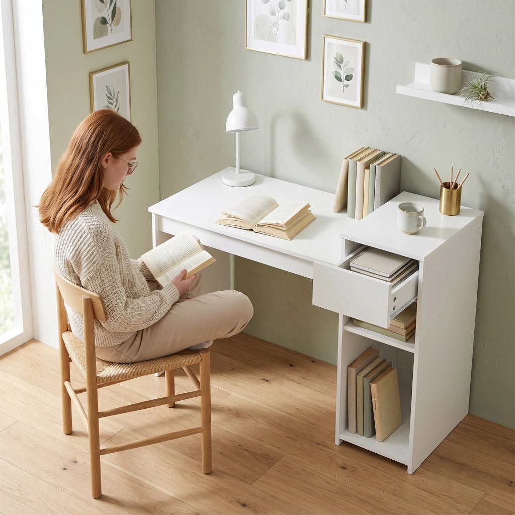 Scrivania per Studio e Scrittura 108x50x82 cm con Cassetto e Scaffali in Legno Bianco