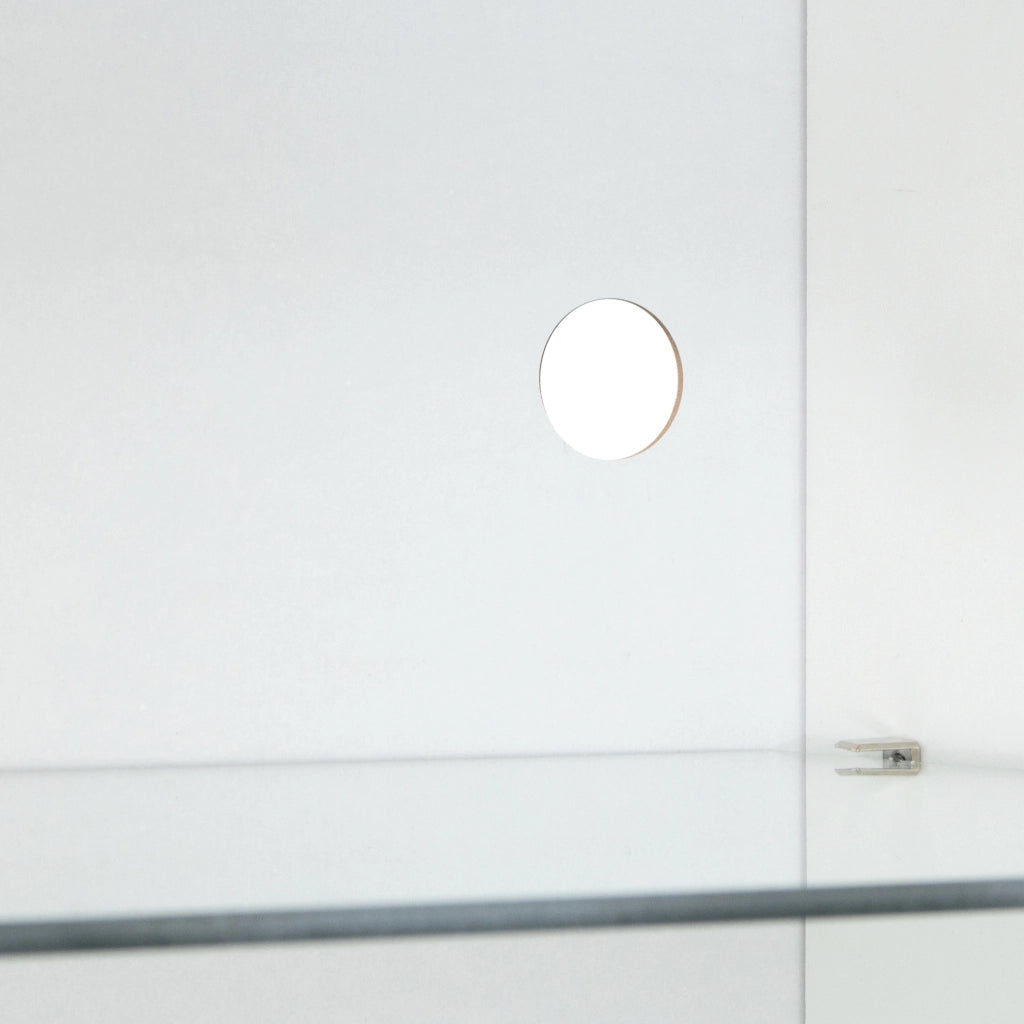 Vetrina con illuminazione LED e ampio spazio contenitivo