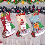 Set di decorazioni natalizie - Albero di Natale - Camino aperto - Calze natalizie con Babbo Natale - Fiocco di neve - Orsacchiotto - Regali di Natale