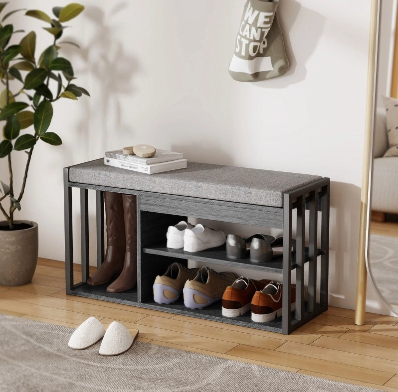 Panca portascarpe 86x30x45.4 cm con cuscino e 3 ripiani in legno grigio