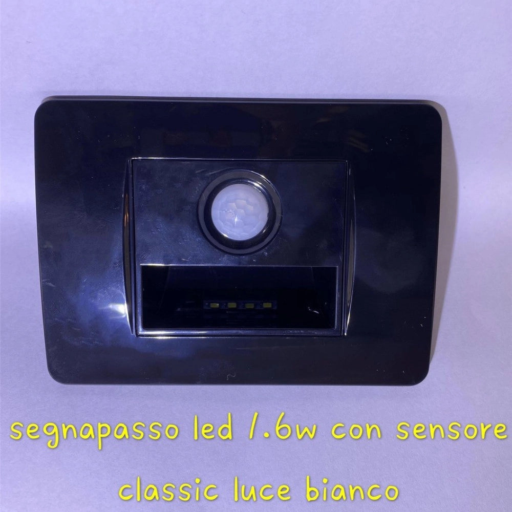 Trade Shop - Segnapasso Led Da Incasso Nero Con Sensore 1.6w Luce Fredda Automatico -