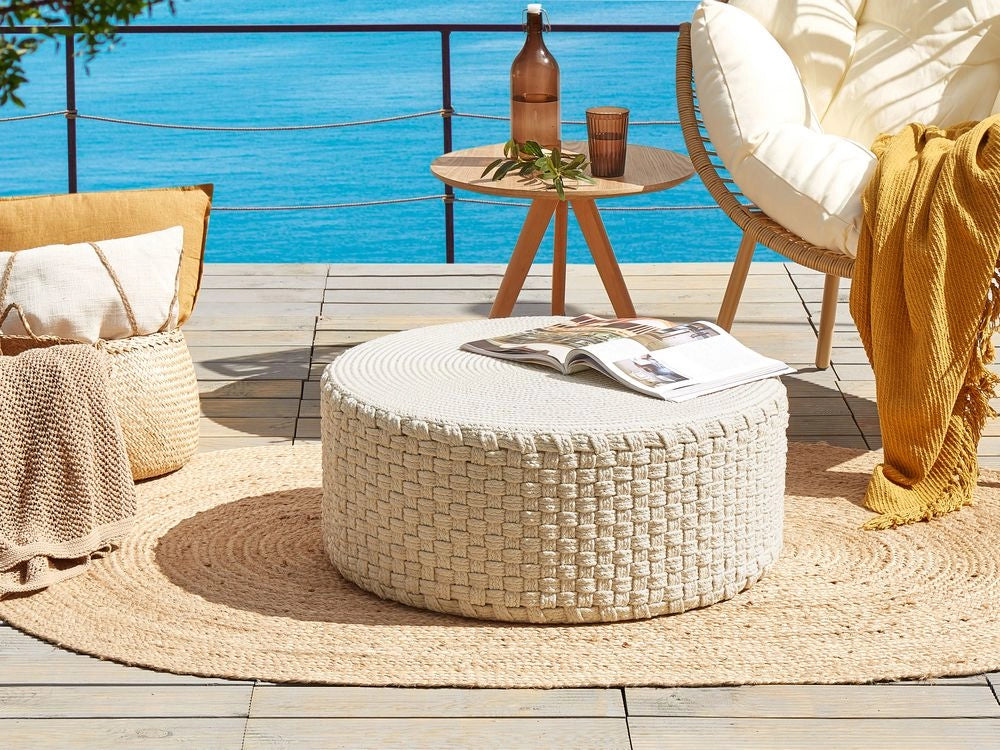 Pouf da giardino in materiale sintetico beige chiaro ⌀ 70 cm Pouf da esterno intrecciato a mano in stile boho