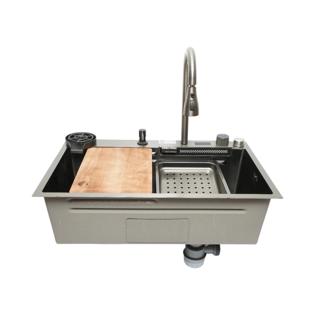 Lavello da cucina multifunzionale in acciaio inox con display digitale della temperatura, funzione cascata, lavapentole, dispenser di sapone, scolapiatti, vassoio, tagliere e accessori inclusi, dimensioni 75×46×23,5 cm.