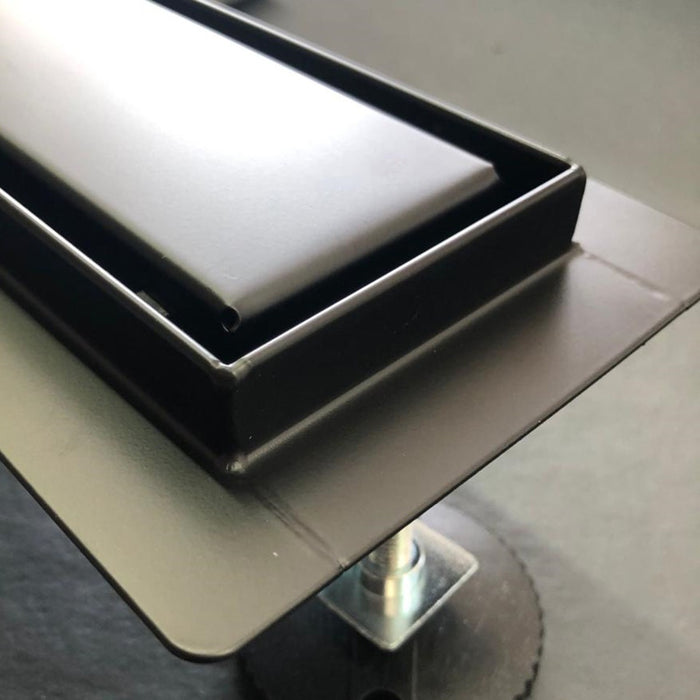 Canalina di scarico doccia nera a pavimento 60cm