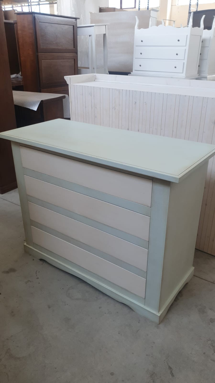 Gruppo como' e 2 comodini laccato azzurro/bianco patinato - Mobili 2G