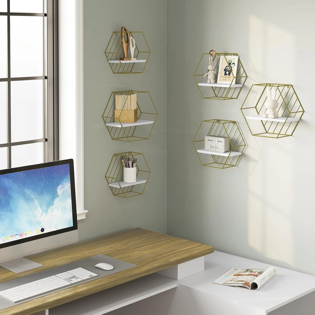 Set di 6 Mensole da Muro, Mensole Sospese per Cameretta, Cucina, Bagno, Decorazione da Parete per Soggiorno, Pannello Bianco+Telaio Dorato, MDF+Metallo