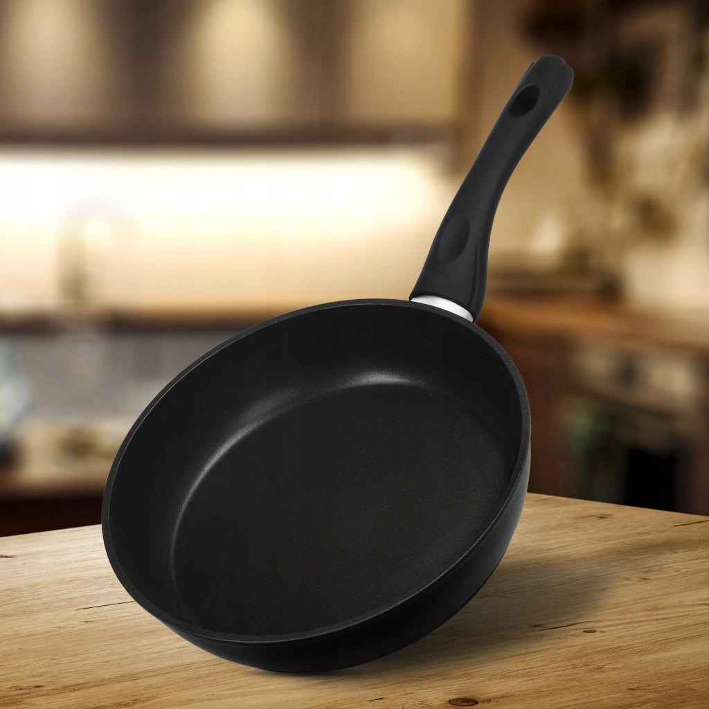 Padella antiaderente KADAX da 26 cm, grande, per piani cottura a gas e induzione.