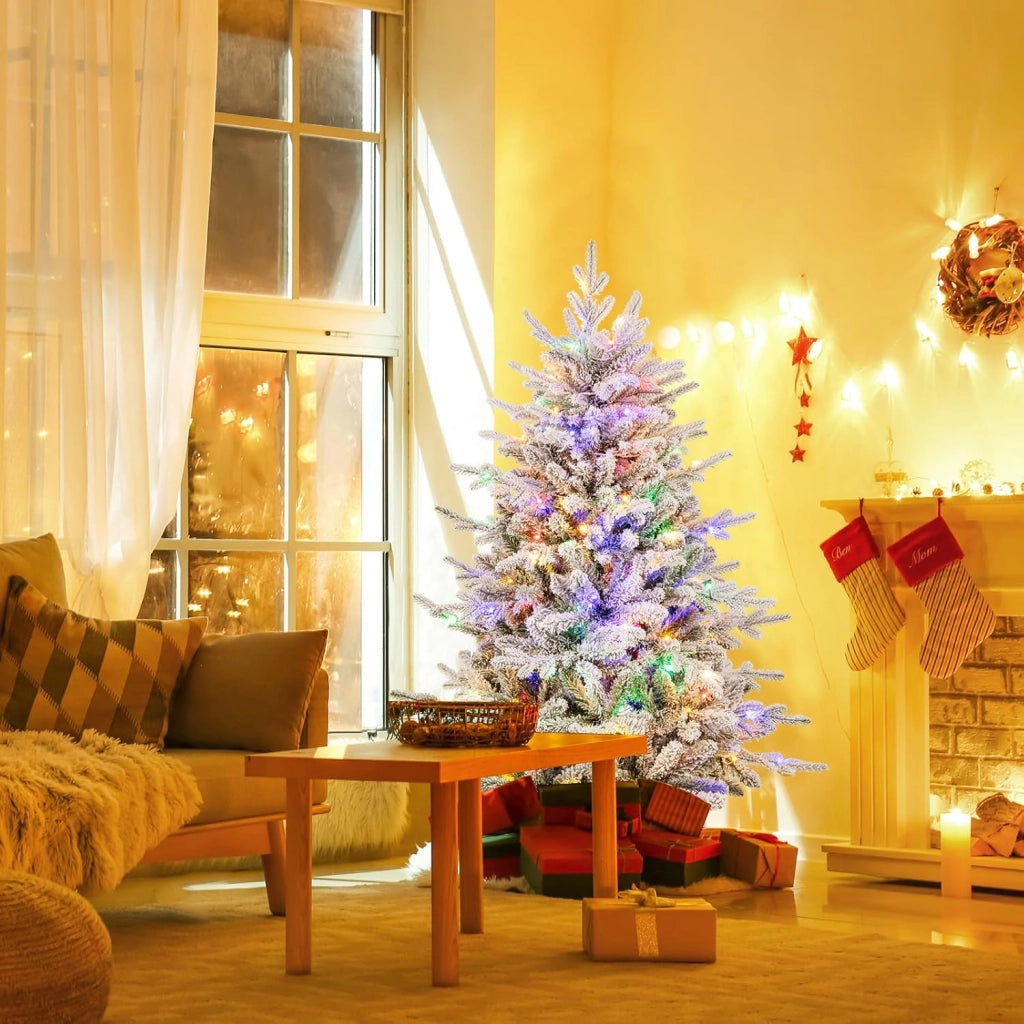 Albero di Natale Artificiale Innevato 135/186/218 CM, Albero di Natale con Cerniera e 8 Modalità luminose, 160/260/350 Luci LED Multicolori e 436/820 /1164 Punte di Ramo in PVC e PE (135 CM)